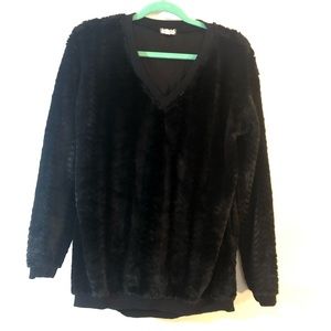 Eyeshadow Faux Fur Pullover
